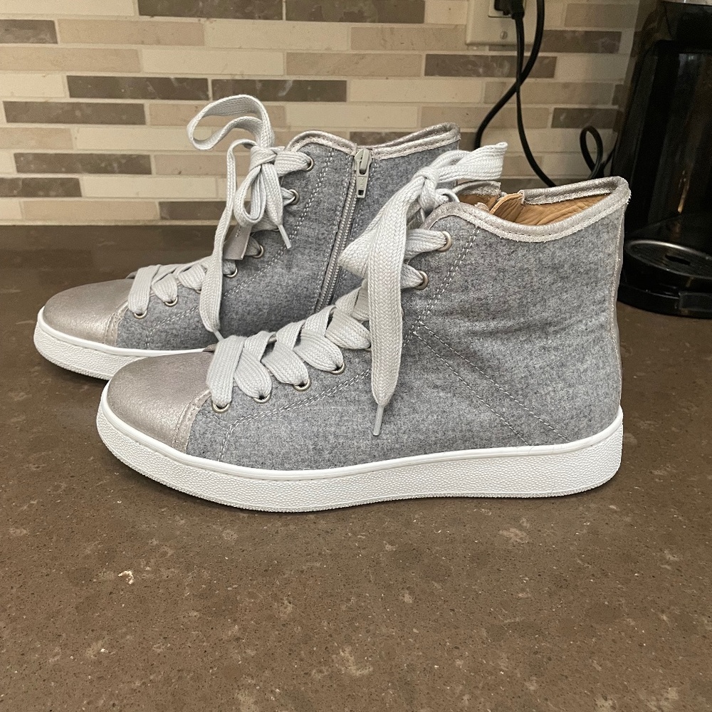 New Dirndl + Bua Grey Silver Felt High Top Sneakers Shoes Lace Up Size Zip 41 9